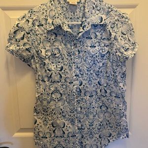 Ariat snap shirt size M